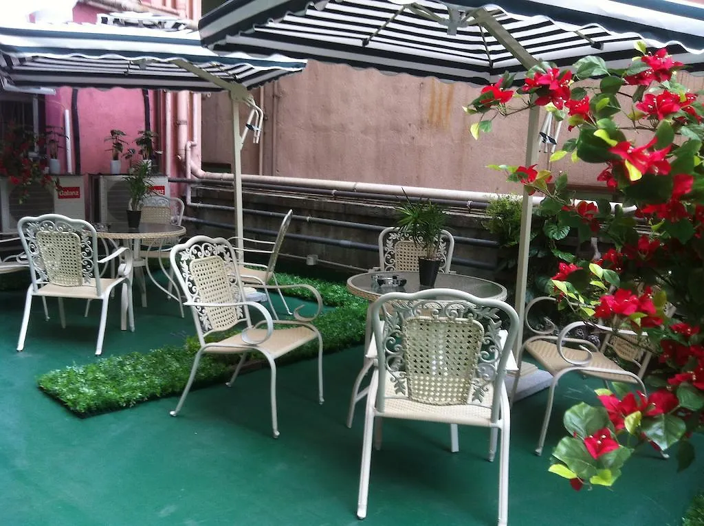 California Hotel Hongkong 2*,
